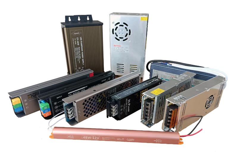 Wat zijn de belangrijkste overwegingen bij het integreren van LED-geschakelde voedingen met LED-modules tijdens de installatie?